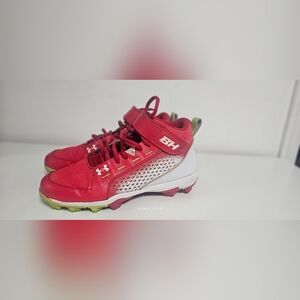 Mens Under Armour  Red and White Baseball Cleats